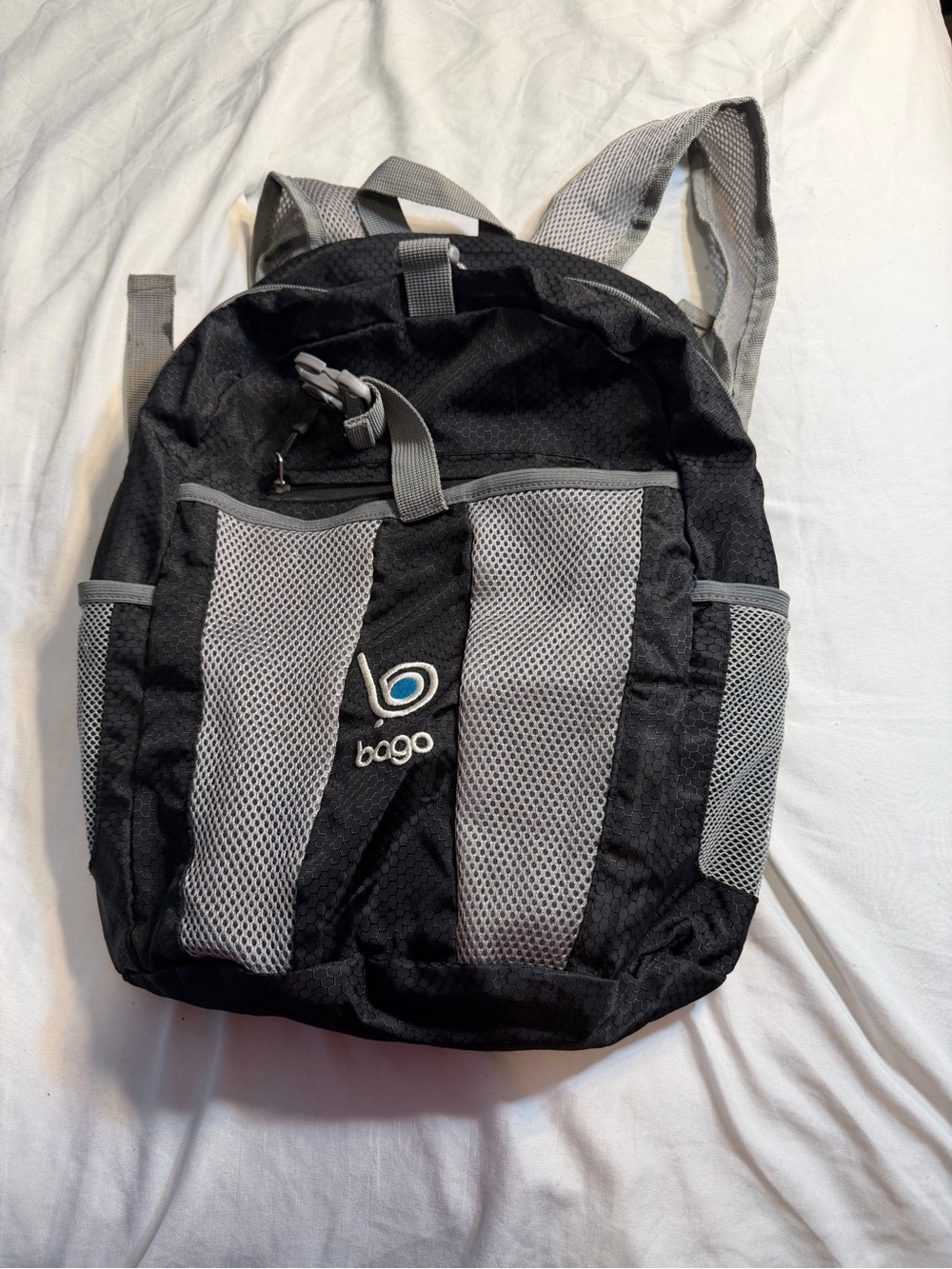 Bago Men's Black and Gray Everyday Backpack